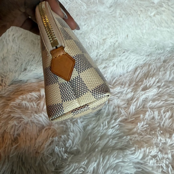 Louis Vuitton Damier Azur Cosmetic Pouch - Picture 10 of 16